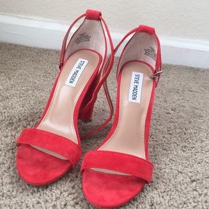 NWOT Red Steve Madden Carson Heels